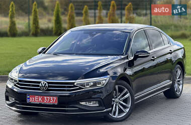 Седан Volkswagen Passat 2020 в 