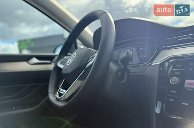 Седан Volkswagen Passat 2020 в 
