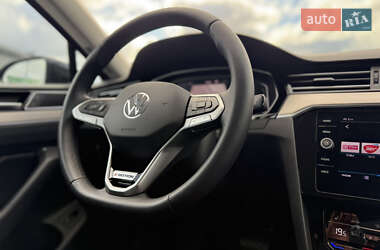 Седан Volkswagen Passat 2020 в 