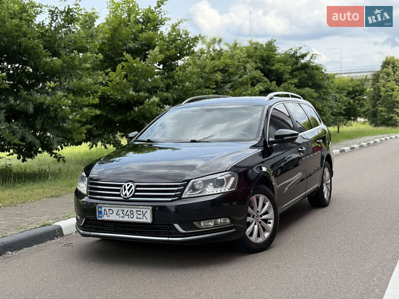 Универсал Volkswagen Passat 2014 в Киеве