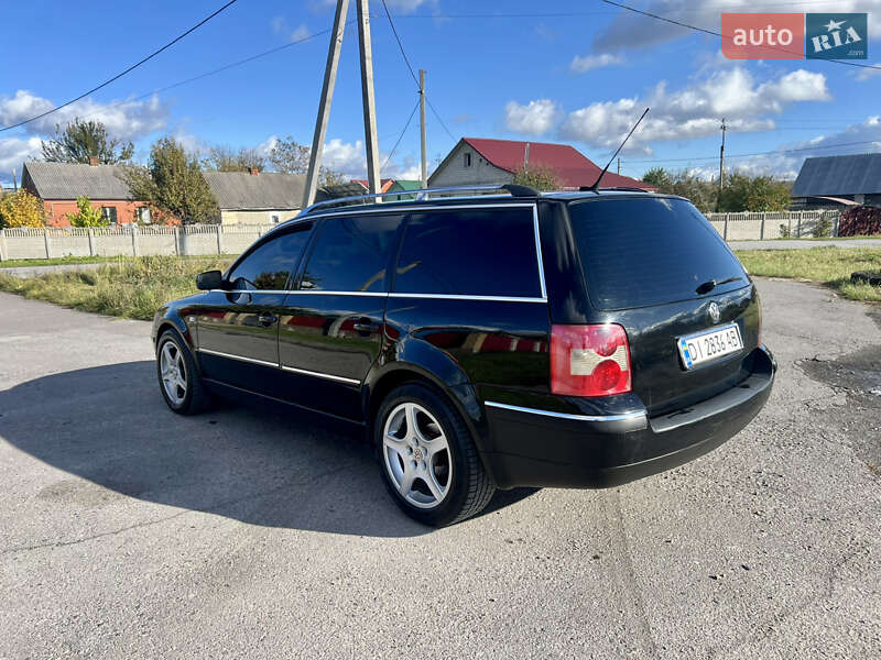 Универсал Volkswagen Passat 2003 в Звягеле