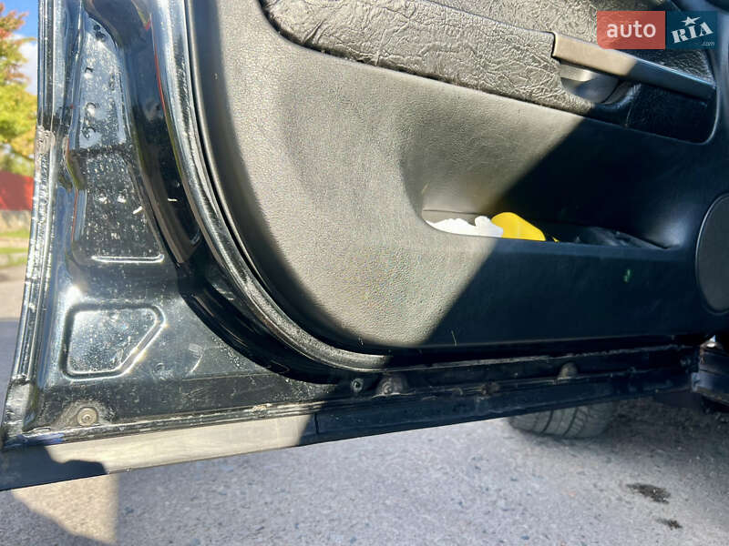 Универсал Volkswagen Passat 2003 в Звягеле