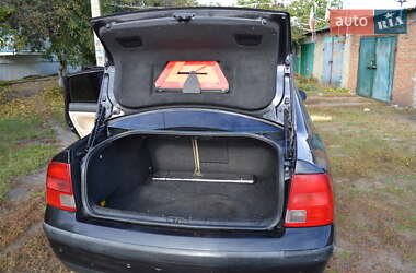 Седан Volkswagen Passat 2000 в 