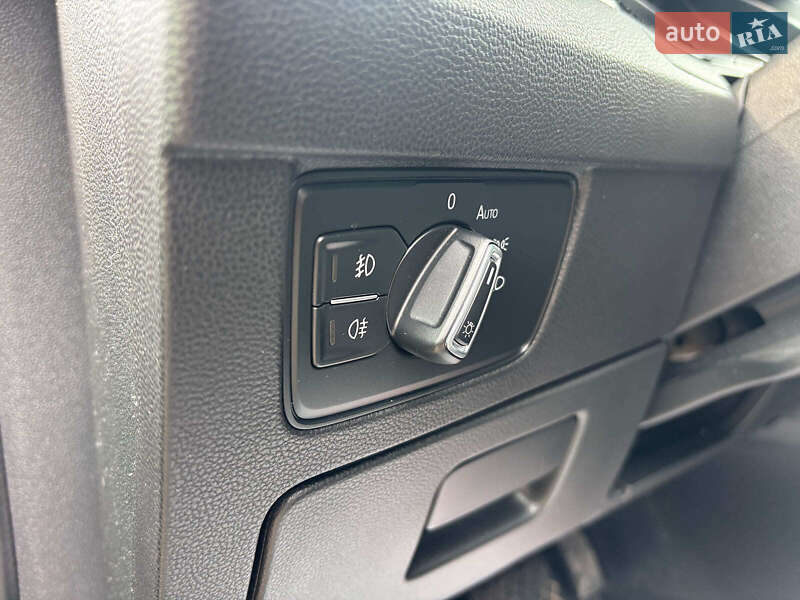 Універсал Volkswagen Passat 2017 в Запоріжжі