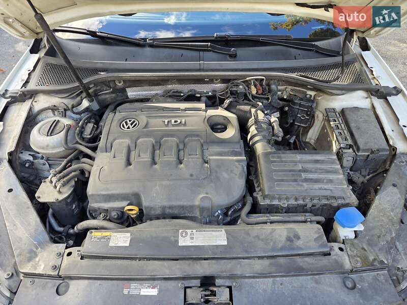 Универсал Volkswagen Passat 2016 в Буче