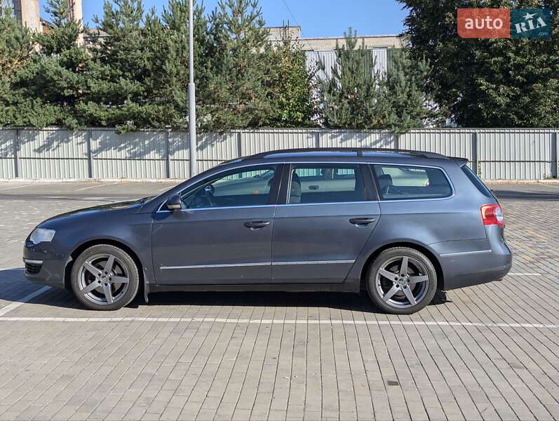 Универсал Volkswagen Passat 2010 в Луцке