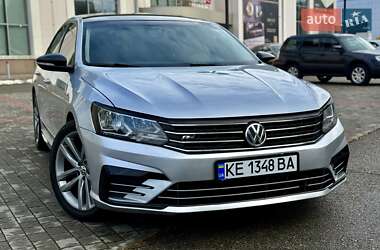Седан Volkswagen Passat 2018 в Дніпрі