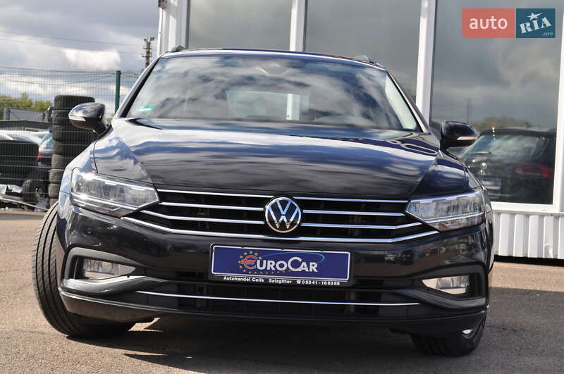 Универсал Volkswagen Passat 2022 в Киеве
