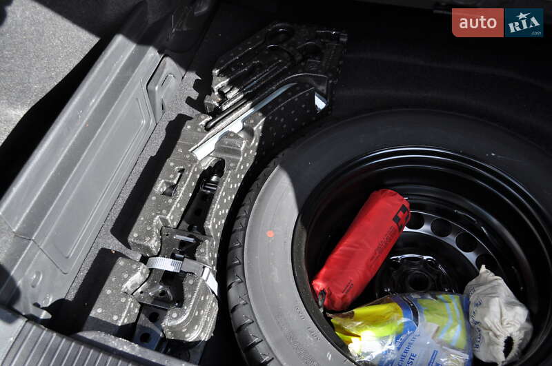 Универсал Volkswagen Passat 2022 в Киеве