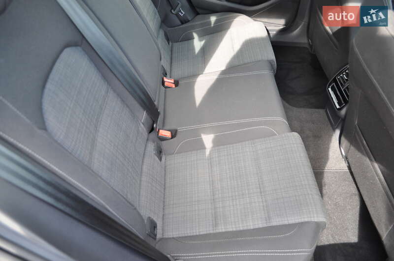 Универсал Volkswagen Passat 2022 в Киеве