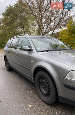 Универсал Volkswagen Passat 2003 в 