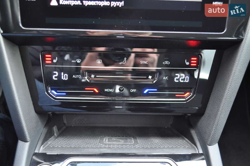 Универсал Volkswagen Passat 2022 в Киеве