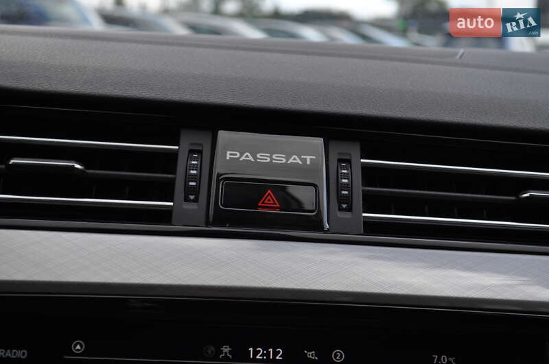 Универсал Volkswagen Passat 2022 в Киеве