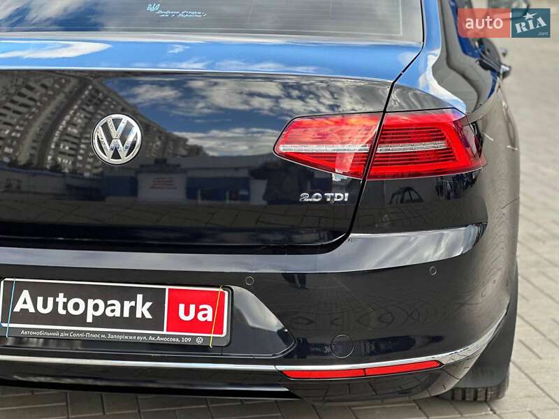 Седан Volkswagen Passat 2017 в Одессе
