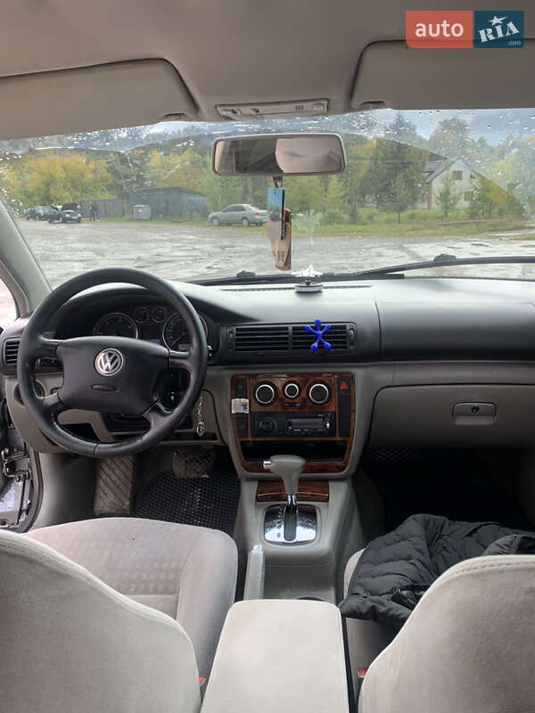 Седан Volkswagen Passat 2002 в Перемишлянах