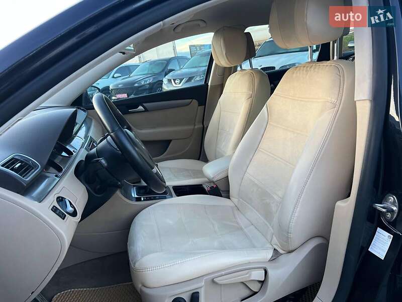 Універсал Volkswagen Passat 2011 в Львові фото 17 Універсал Volkswagen Passat 2011 в Львові