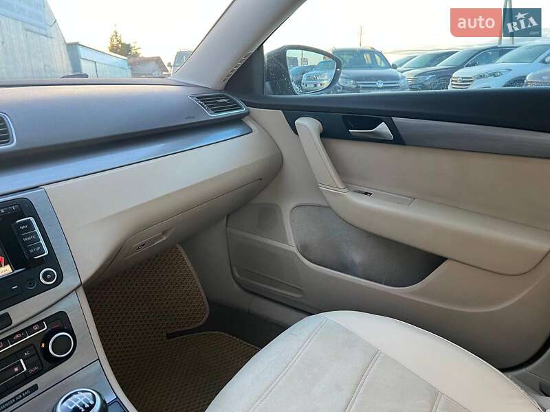 Універсал Volkswagen Passat 2011 в Львові фото 33 Універсал Volkswagen Passat 2011 в Львові
