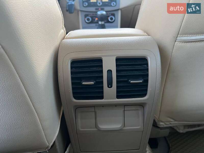 Універсал Volkswagen Passat 2011 в Львові фото 38 Універсал Volkswagen Passat 2011 в Львові
