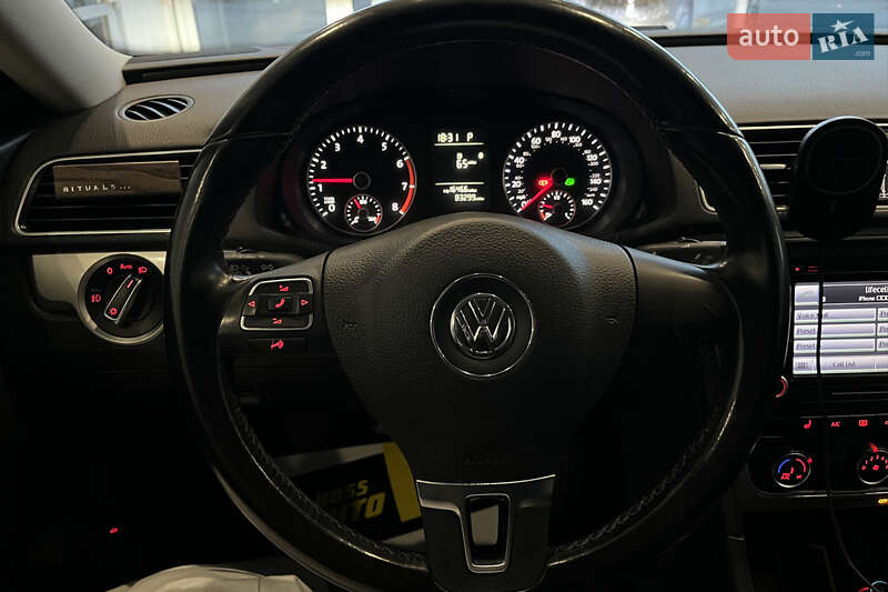 Седан Volkswagen Passat 2015 в Шептицькому