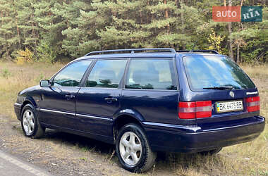 Универсал Volkswagen Passat 1995 в 