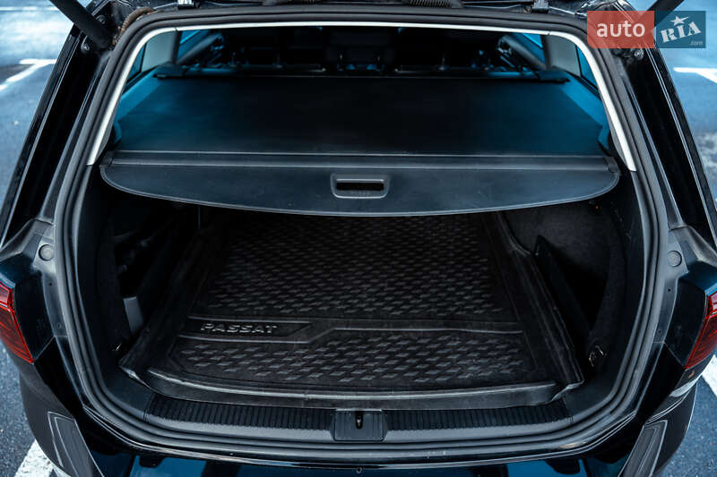 Универсал Volkswagen Passat 2021 в Киеве