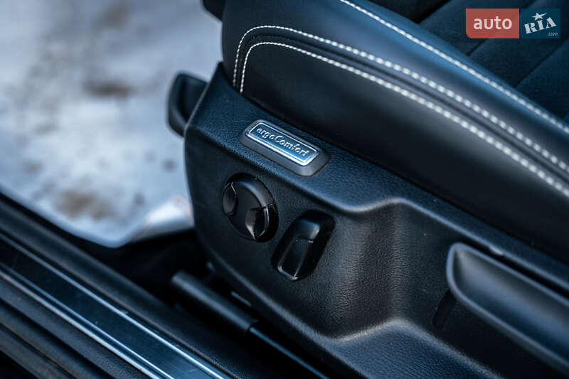 Универсал Volkswagen Passat 2021 в Киеве