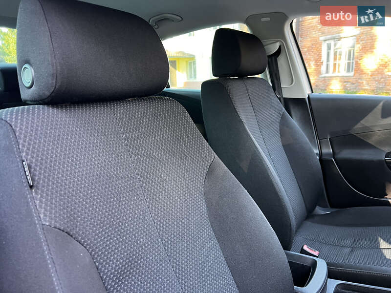 Седан Volkswagen Passat 2006 в Лубнах