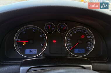 Седан Volkswagen Passat 2003 в 