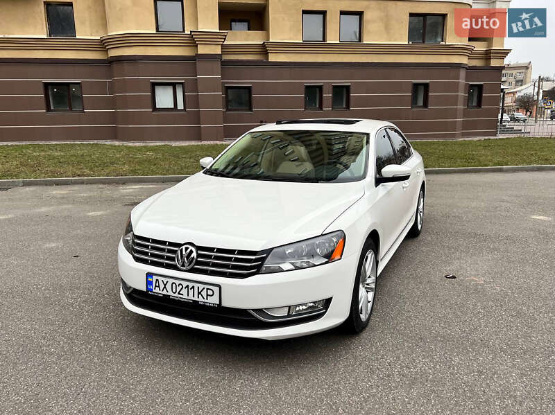 Седан Volkswagen Passat 2012 в Харькове