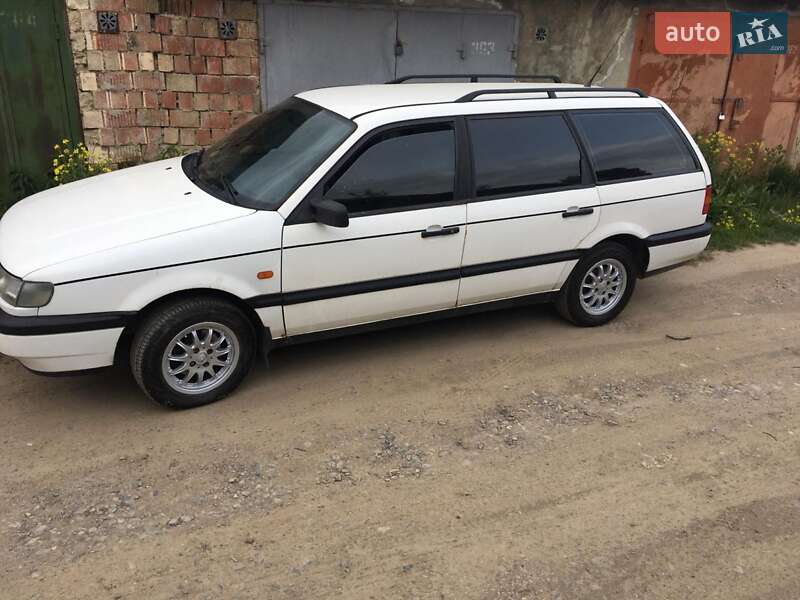 Универсал Volkswagen Passat 1995 в Черновцах