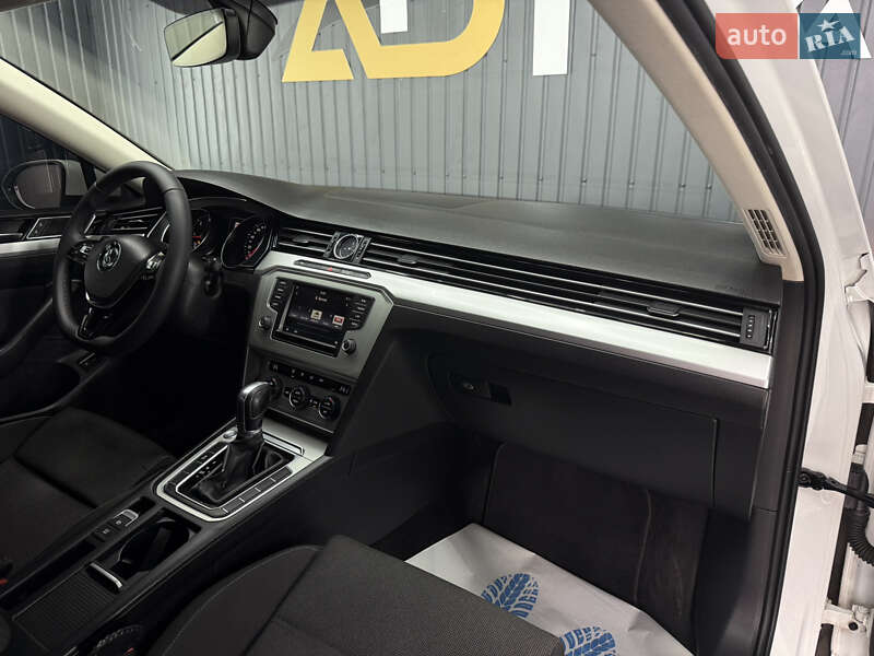 Седан Volkswagen Passat 2016 в Тячеве фото 35 Седан Volkswagen Passat 2016 в Тячеве