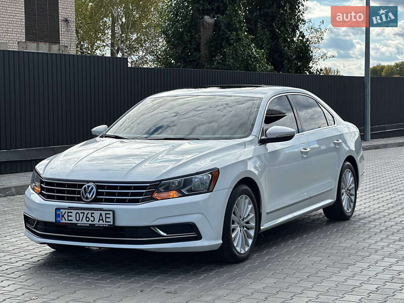 Седан Volkswagen Passat 2015 в 