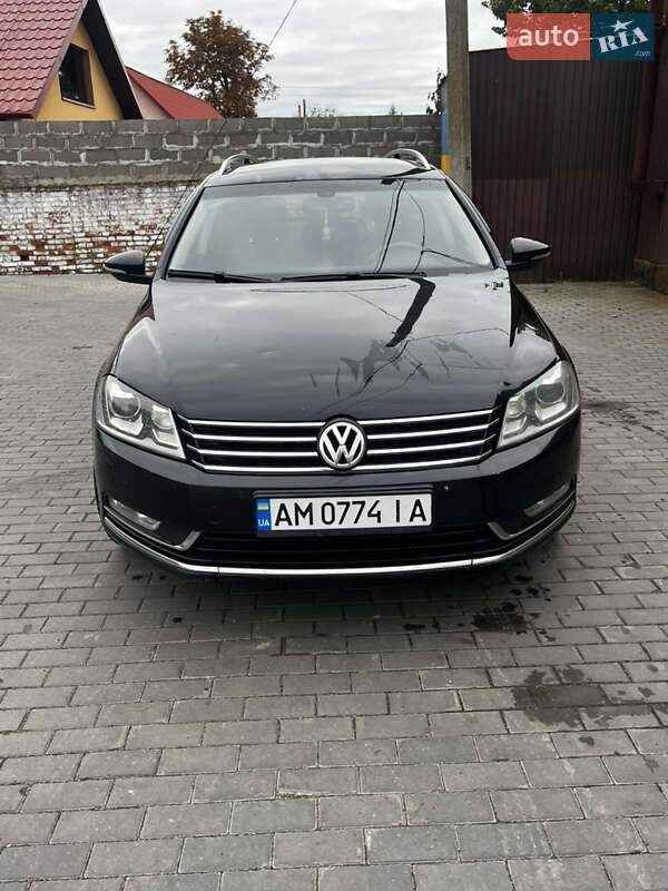 Універсал Volkswagen Passat 2012 в Малині