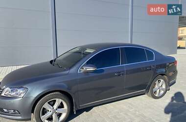 Седан Volkswagen Passat 2013 в 