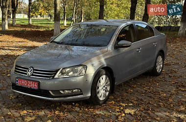 Седан Volkswagen Passat 2013 в 