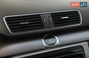 Седан Volkswagen Passat 2013 в 