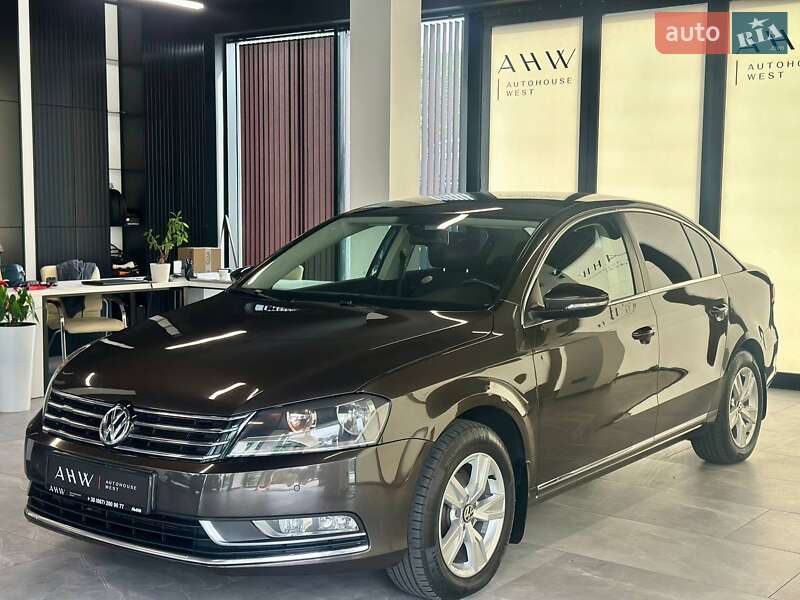 Седан Volkswagen Passat 2013 в Львове