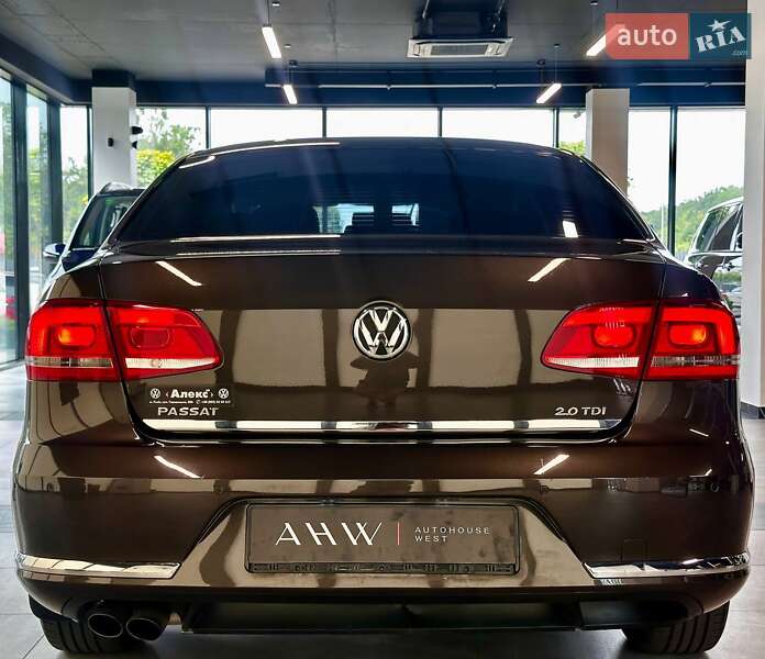 Седан Volkswagen Passat 2013 в Львове