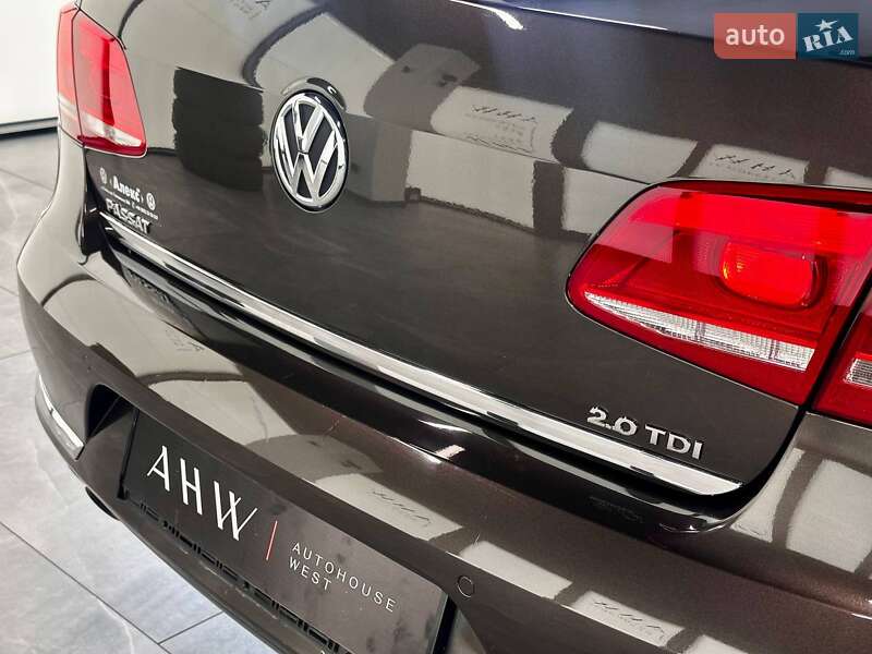 Седан Volkswagen Passat 2013 в Львове