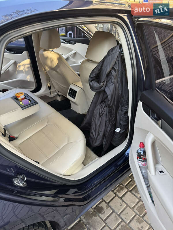 Седан Volkswagen Passat 2014 в Одессе