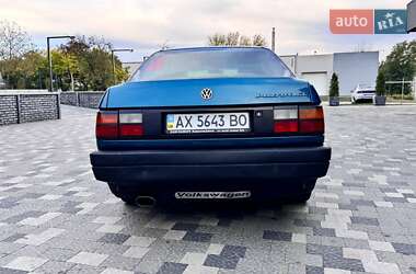 Седан Volkswagen Passat 1991 в 