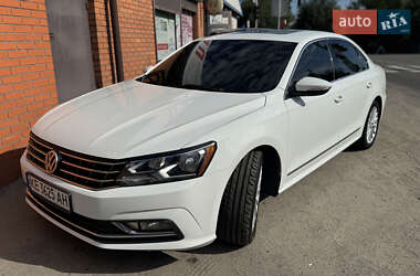 Седан Volkswagen Passat 2017 в Днепре