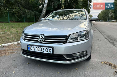 Універсал Volkswagen Passat 2014 в Києві