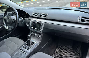Универсал Volkswagen Passat 2014 в 