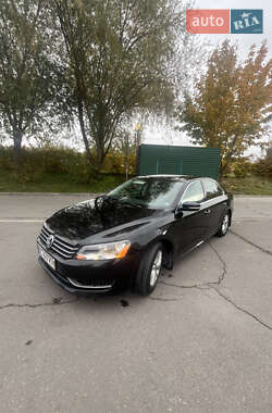 Седан Volkswagen Passat 2013 в Львові