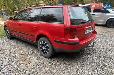 Универсал Volkswagen Passat 1998 в 