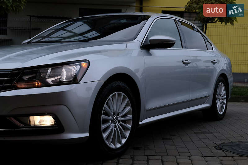 Седан Volkswagen Passat 2016 в Луцьку