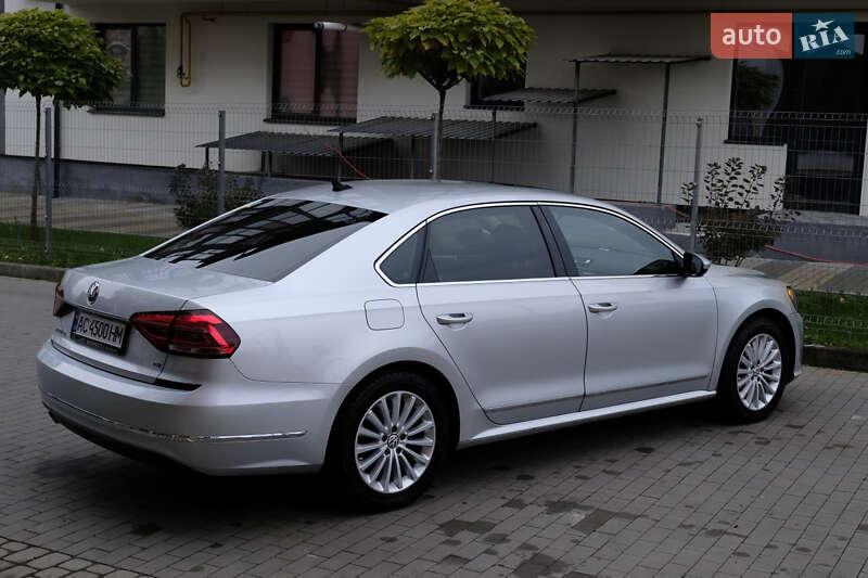 Седан Volkswagen Passat 2016 в Луцьку