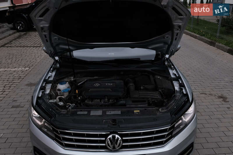 Седан Volkswagen Passat 2016 в Луцьку