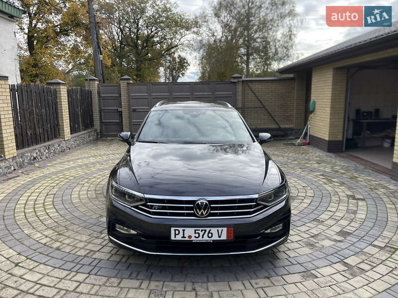 Универсал Volkswagen Passat 2021 в Южном